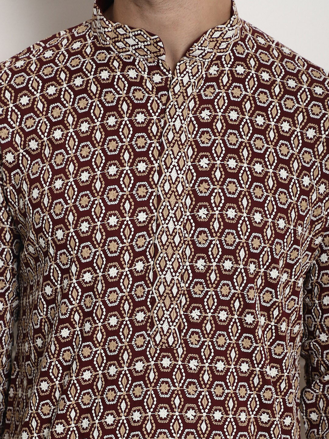 Sojanya Geometric Embroidered Mandarin Collar Kurta 