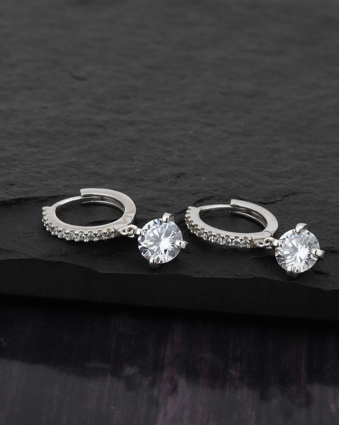 Gold-Polished Oval Drop Earring - Wahe Jewels Noz2Toz