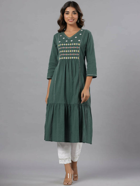 Juniper Women Green Seer Sucker Embroidered High Slit Kurta