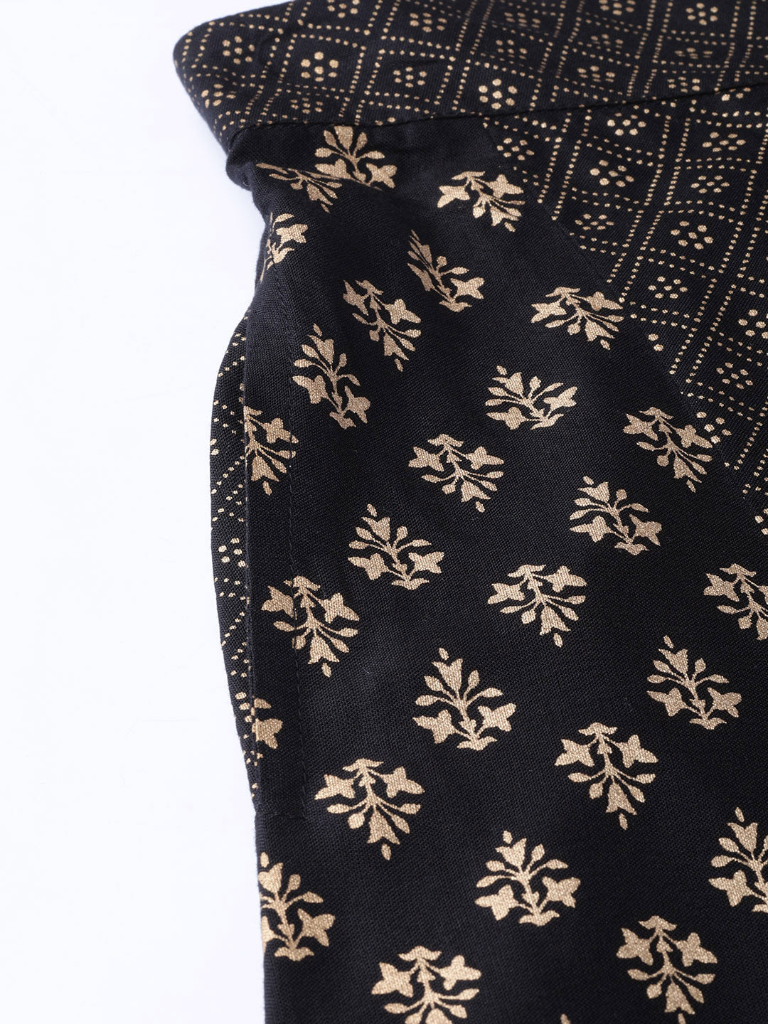 Juniper Women Black Rayon Printed Flared Palazzo 