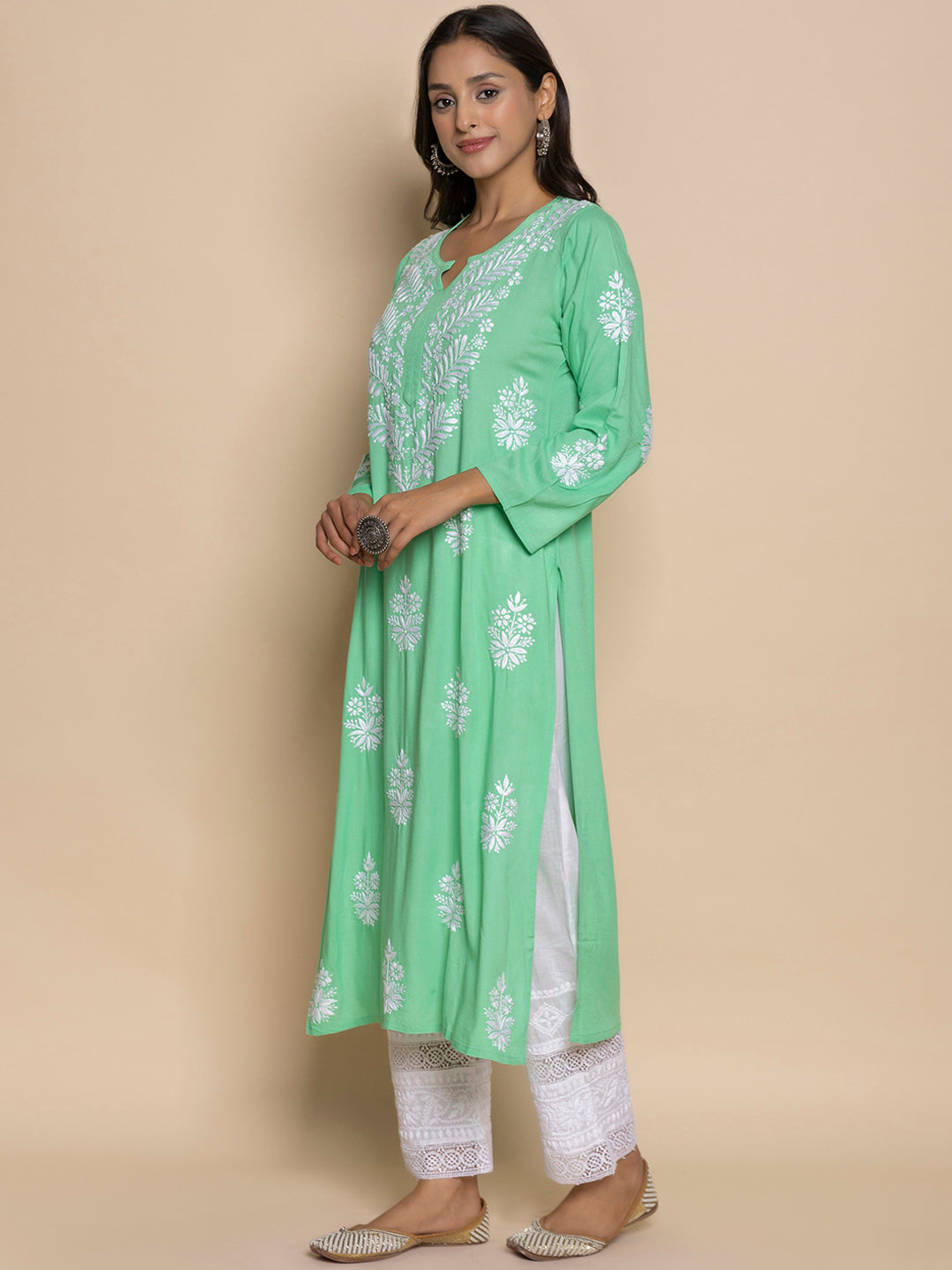 HOUSE OF KARI Floral Embroidered Chikankari A-Line Kurta 
