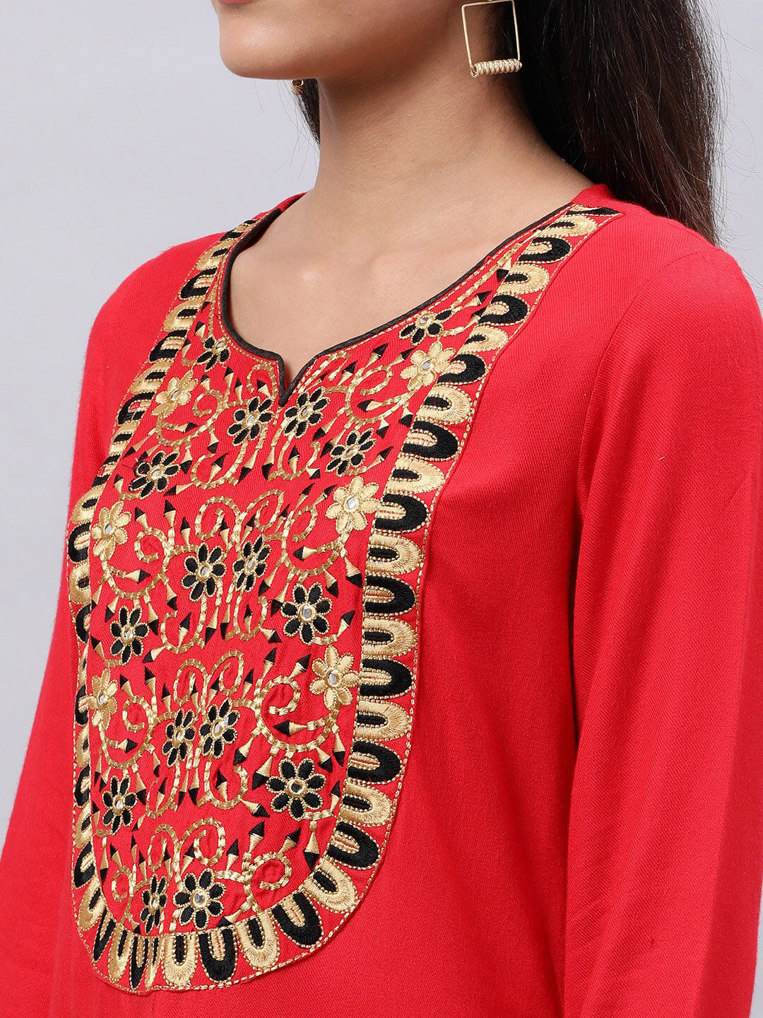Souchii Women Ethnic Motifs Yoke Design Mirror Work Kurta