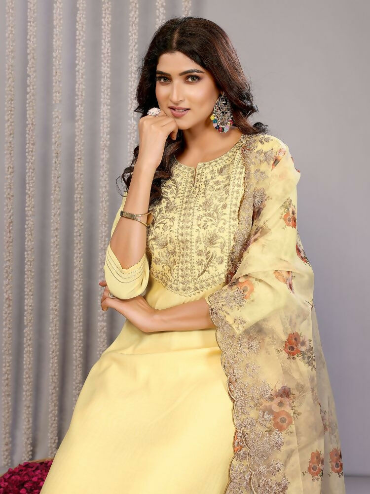Joban Fashion Women Pale Yellow Roman Embroidery Stitched Kurta Set