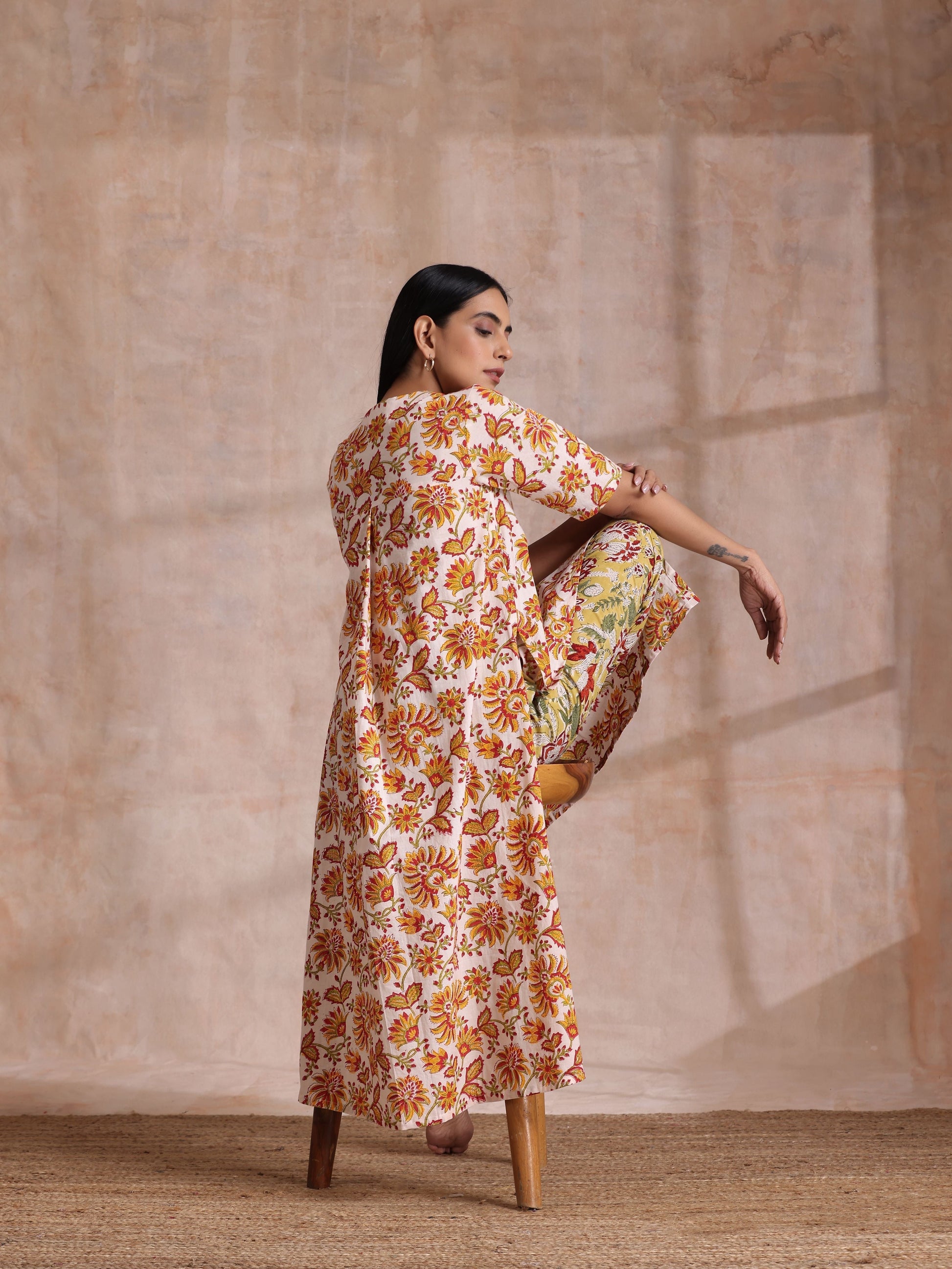 trueBrowns Red Overall Floral On White Cotton Block Print Kurta Pant Set | Swadesiicart