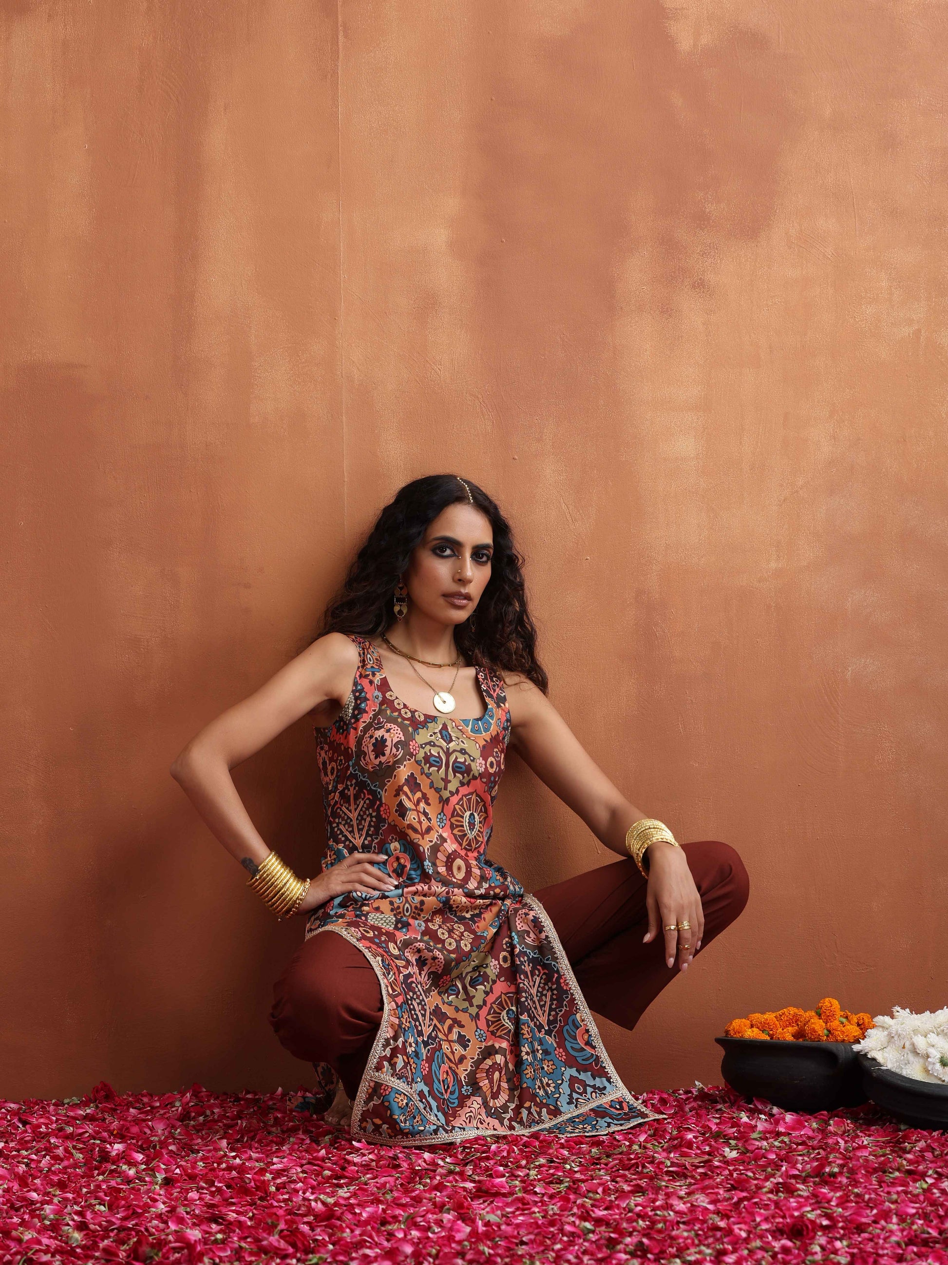 trueBrowns Cola Print Straight Kurta Set 