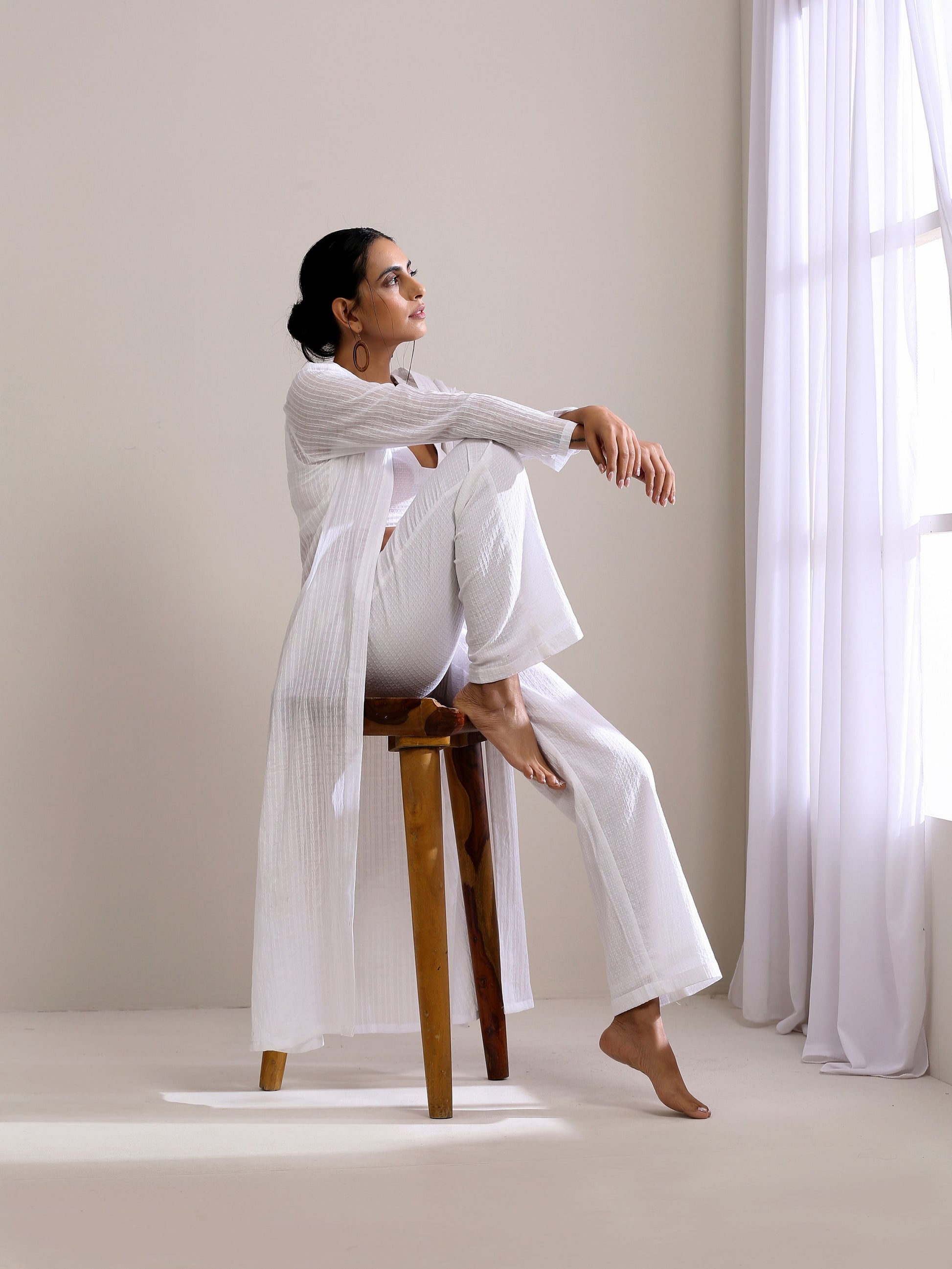 trueBrowns White Dobby Overlay Jacket Blouse Pant Set 
