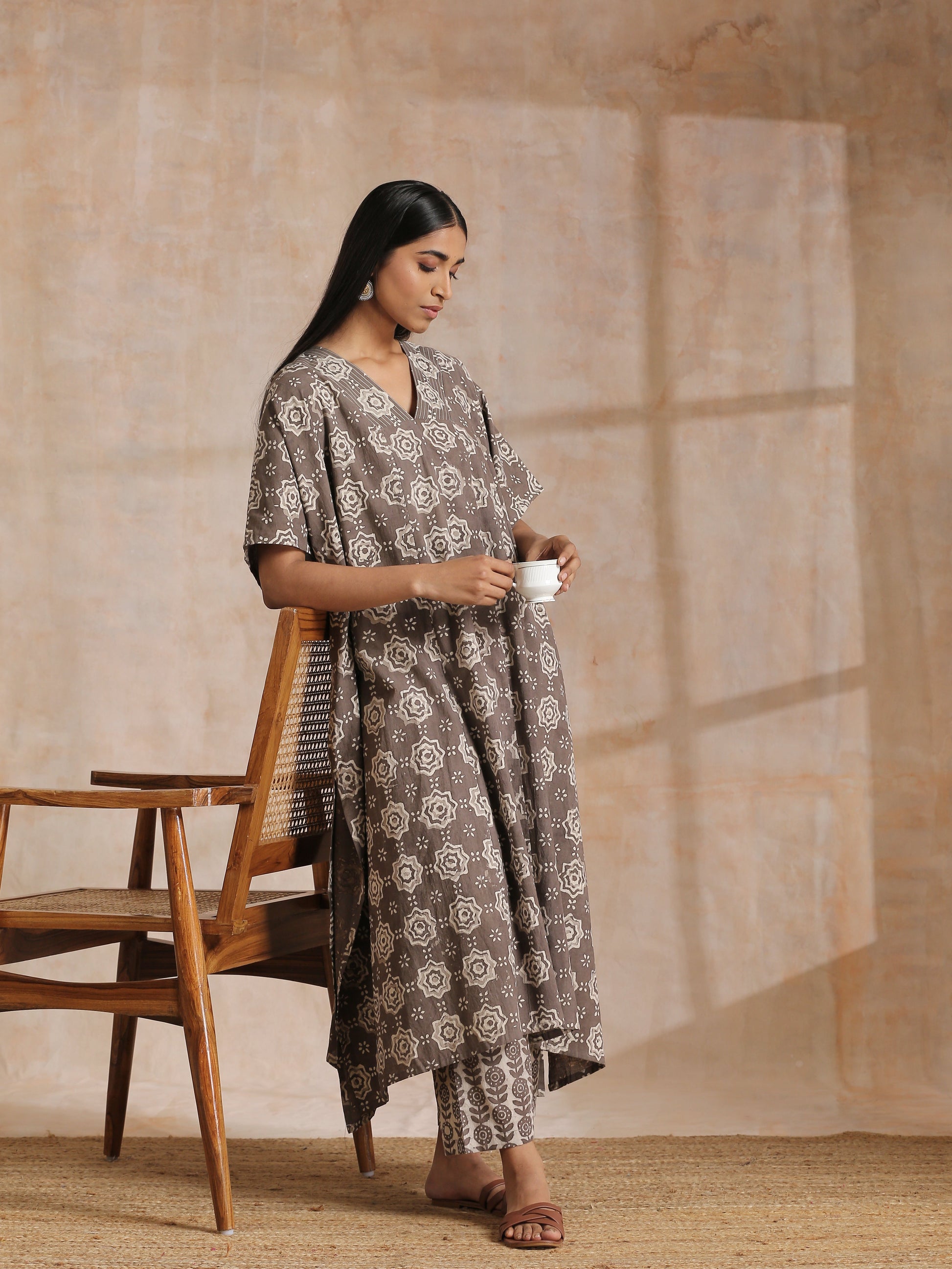 trueBrowns Clay Dabu Overall Print Cotton Panel Kaftan Kurta Pant Set 