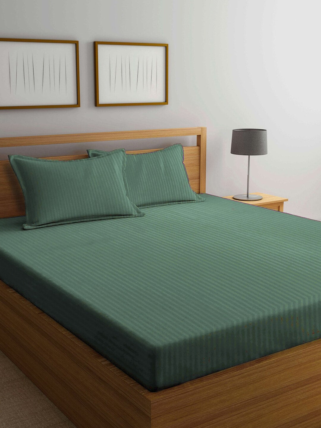KLOTTHE Green Striped 210 TC Bedsheet with Pillow Covers 