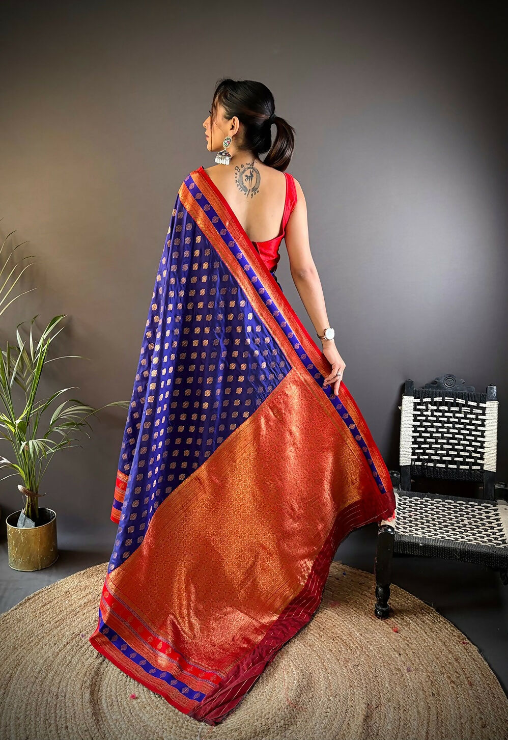 Joban Fashion Red Butti Banarasi Silk Sarees | Swadesiicart