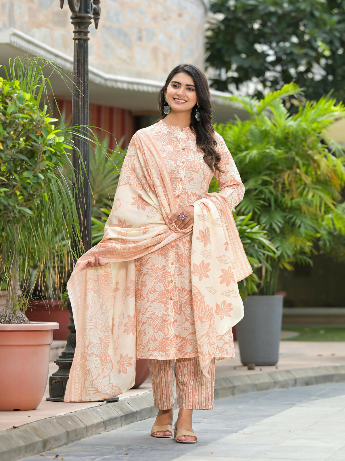 Juniper Women's Brown Floral Printed Cotton Kurta Set With Buttons