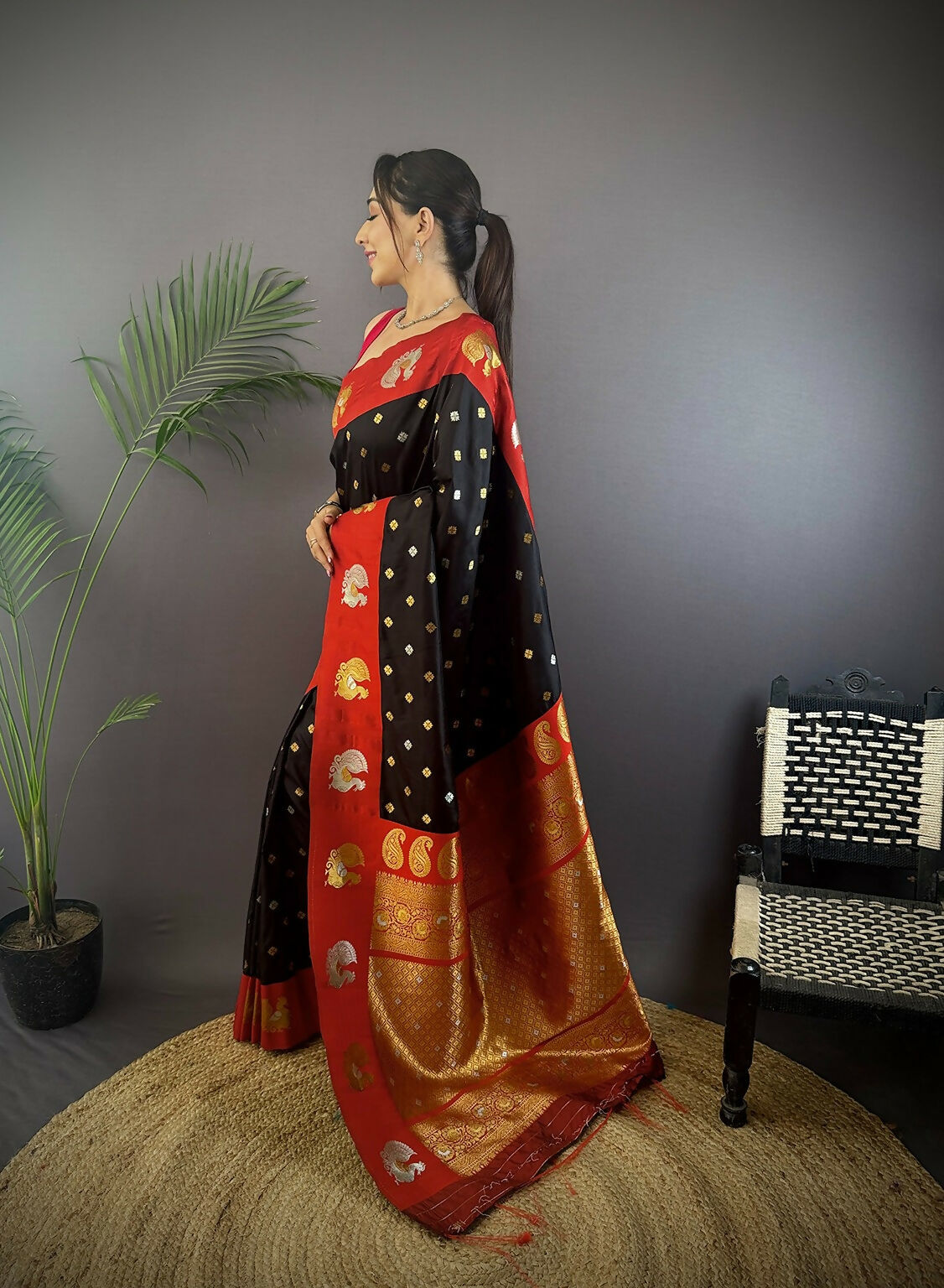 Joban Fashion Maroon Butti Banarasi Silk Sarees | Swadesiicart
