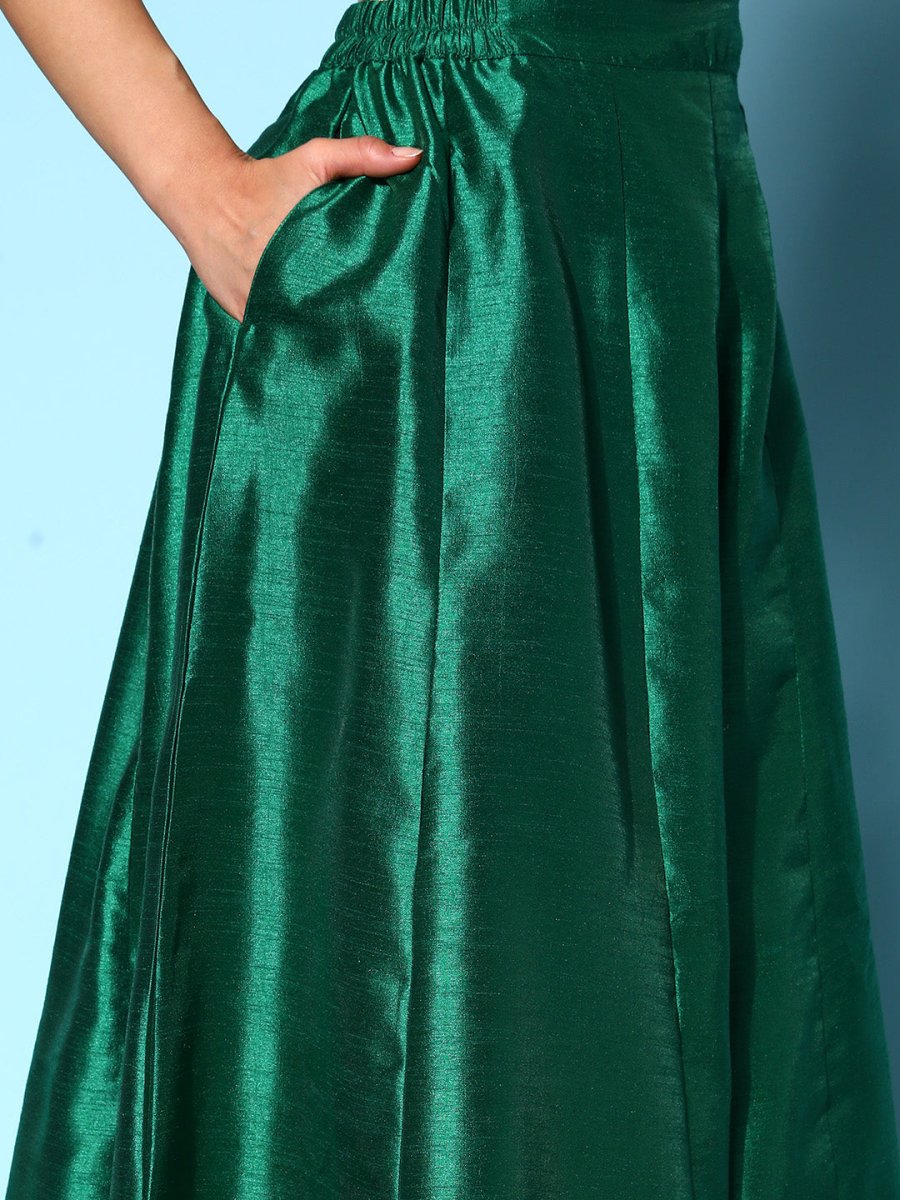 Ahalyaa Women Green & Gold-Toned Printed Co-ords 