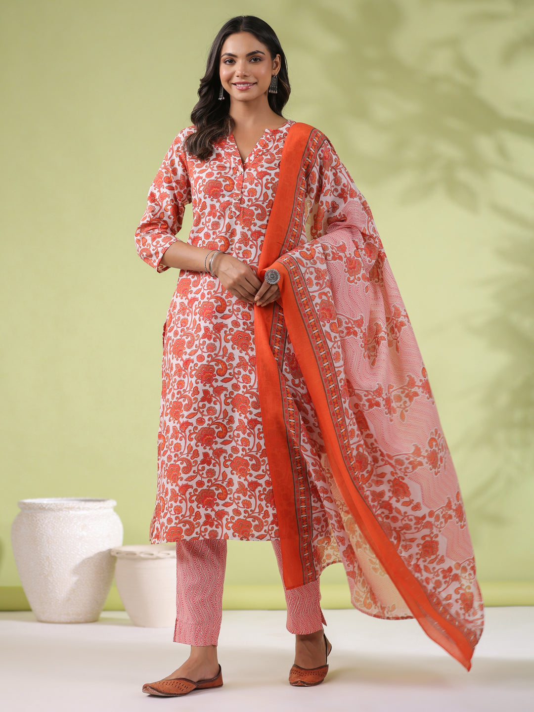 Janasya Regular Poly Cotton Off White Ethnic Motifs Round Neck Kurta Set 