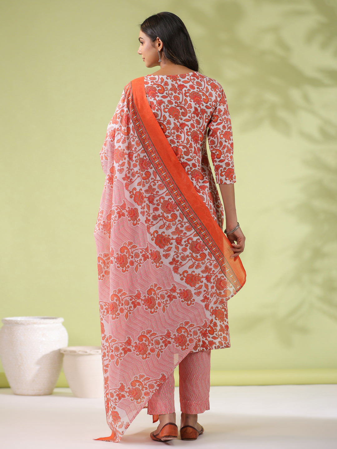 Janasya Regular Poly Cotton Off White Ethnic Motifs Round Neck Kurta Set 