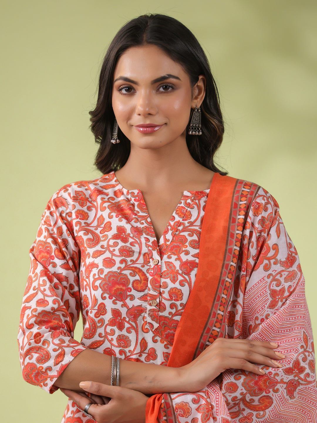 Janasya Regular Poly Cotton Off White Ethnic Motifs Round Neck Kurta Set 