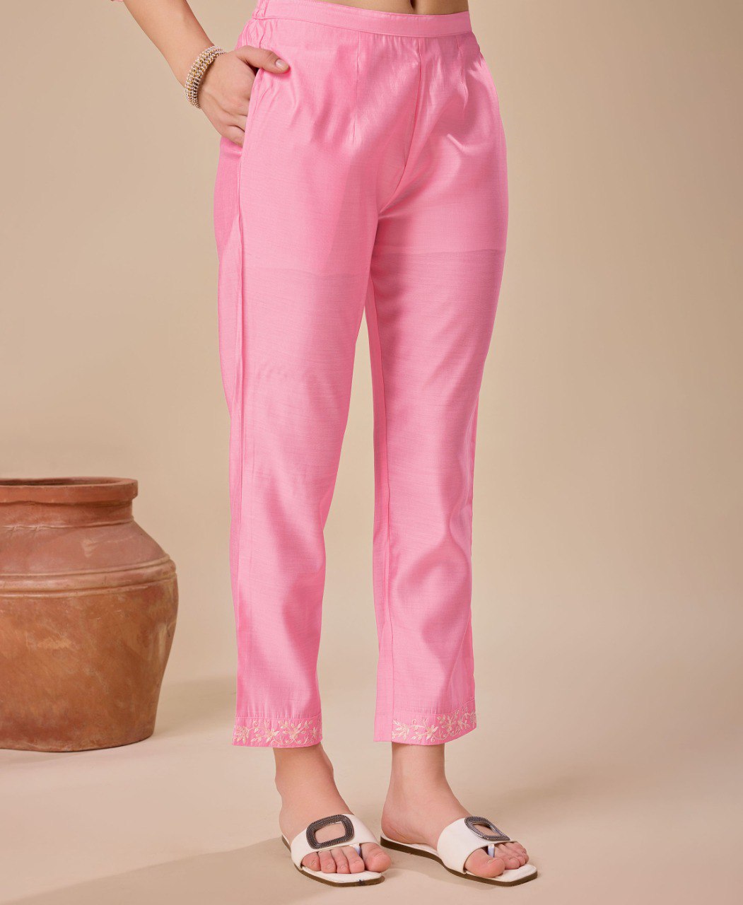 Prazu Fashion Pink Viscose Silk Embroidered Kurta Set