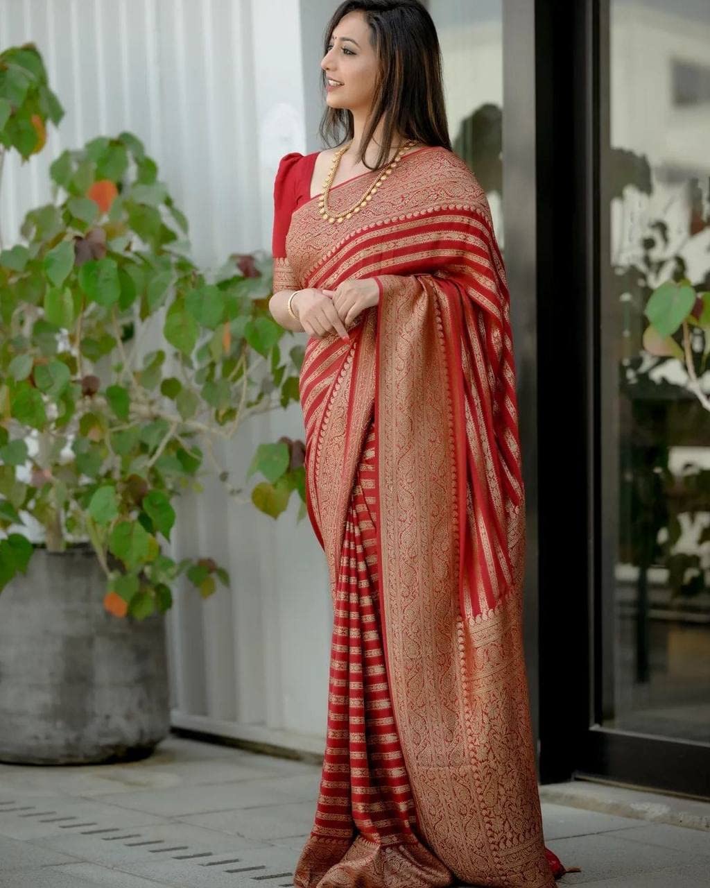 Vamika Weaving Banarasi Jacquard Red Kanjivaram Saree | Swadesiicart