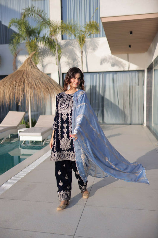 Teeya Creation Womens New Fancy Velvet With Rich Zari Embroidered Work Kurta Set
