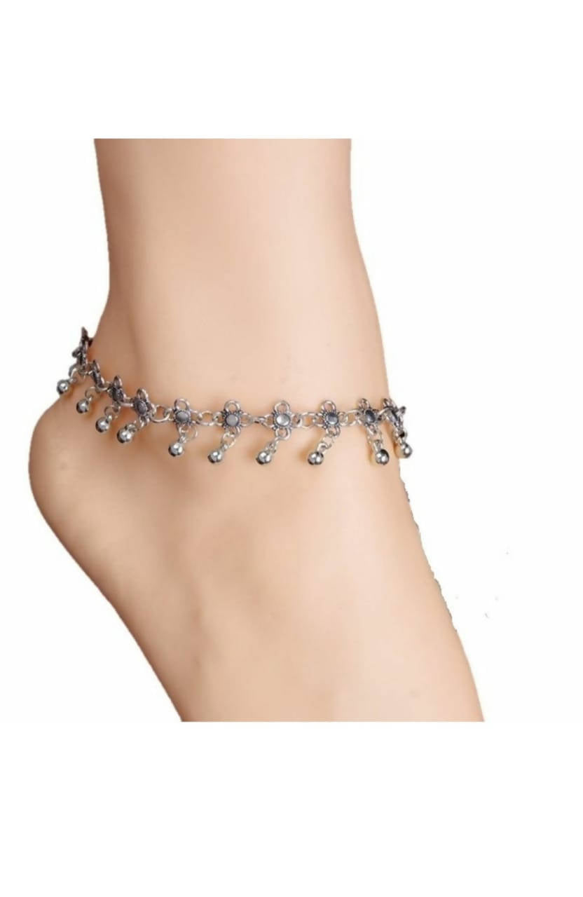Mominos Fashion Silver color Necklace with Kundan work Mangalsutra 
