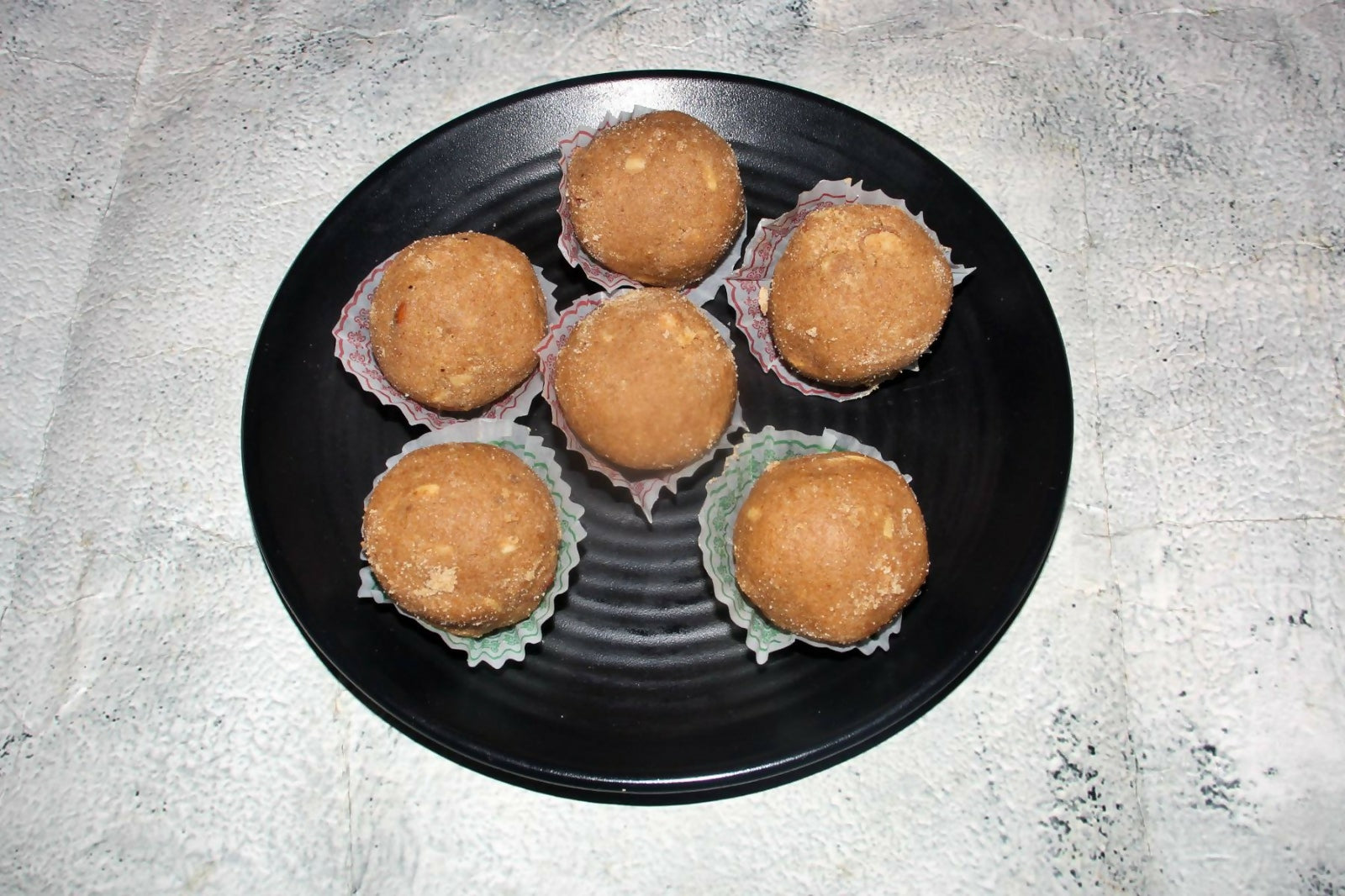 Aggarwal Sweets Corner Desi Ghee Gond Ladoo 