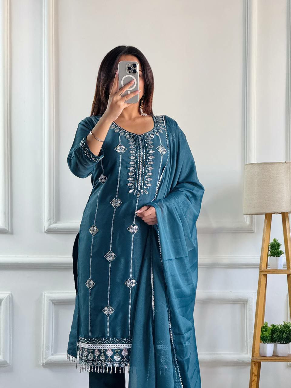 Prazu Fashion Rama Georgette Embroidered Salwar Suit