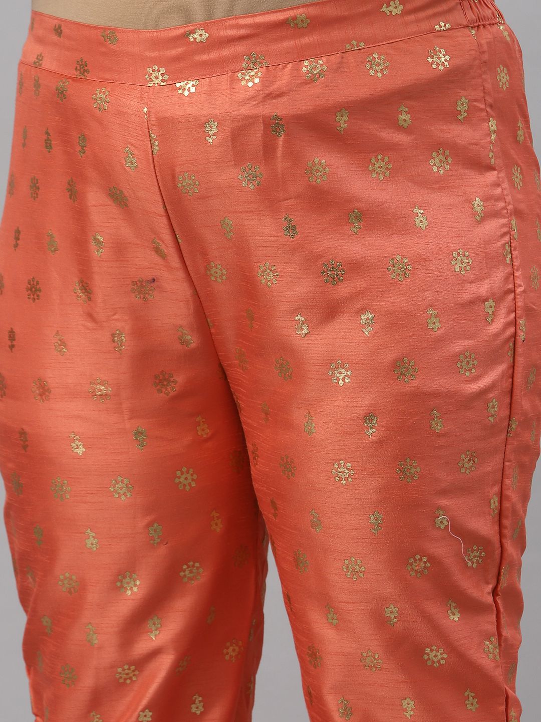 Sztori Plus Size Floral Printed Foil Work Straight Kurta With Trousers