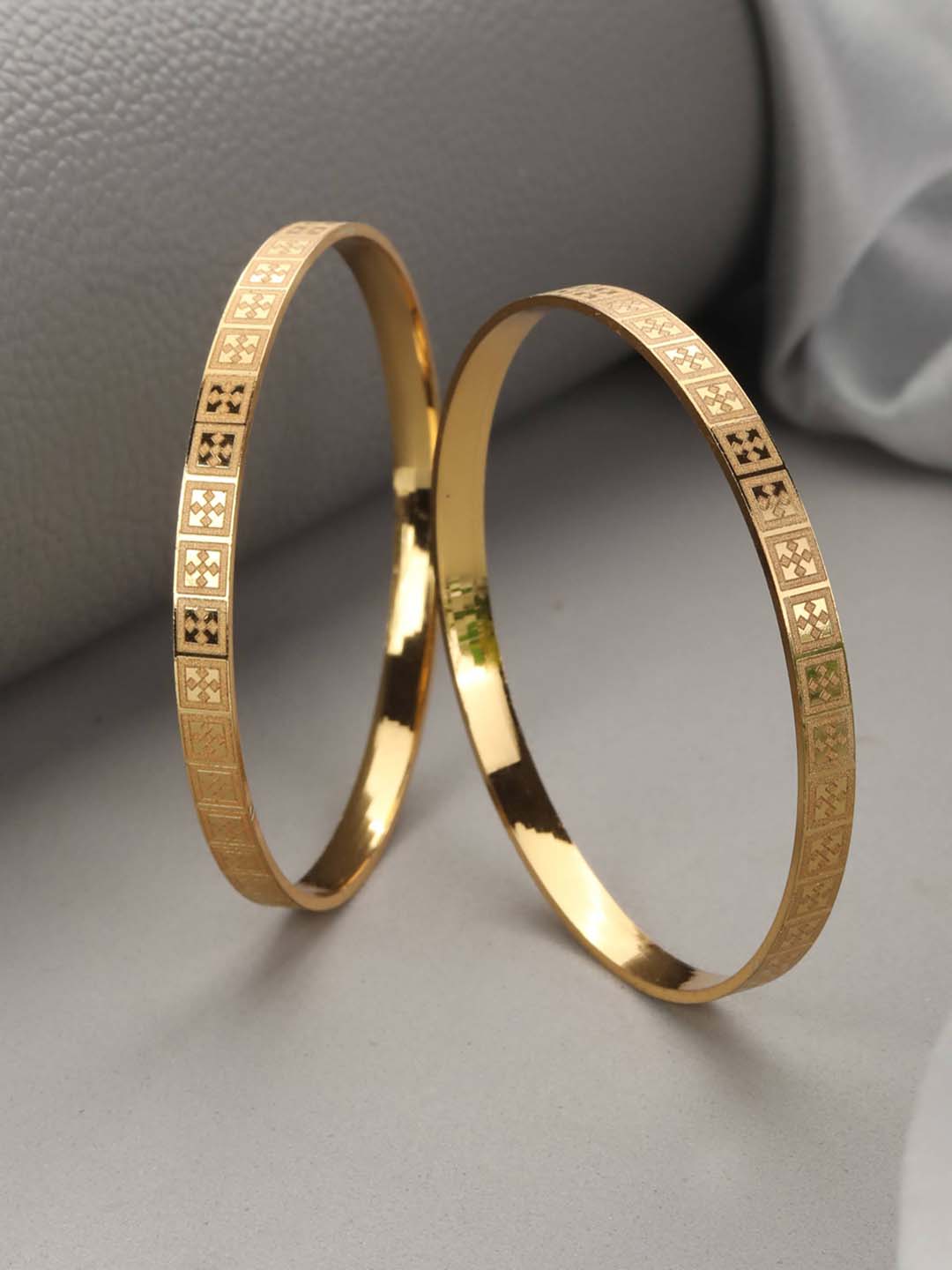 Priyaasi Women Set of 2 Gold-Polished Bangles Set 