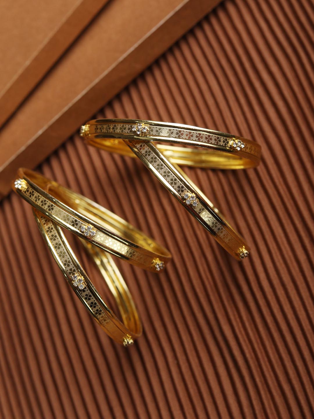 Priyaasi Women Set of 4 Gold-Polished Bangles Set 