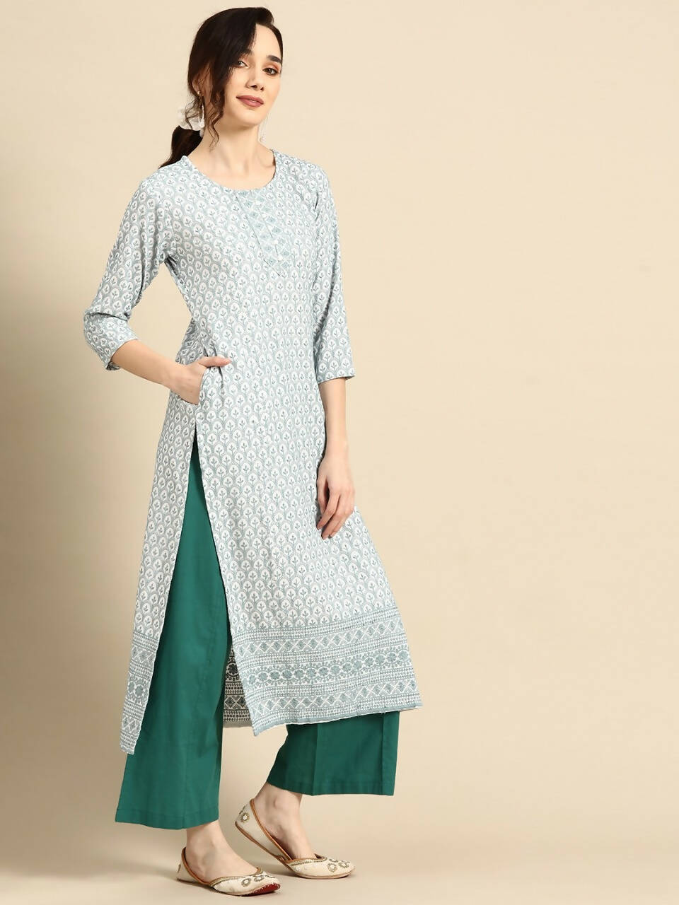 Deeps women's Blue Embroidered Rayon Kurta