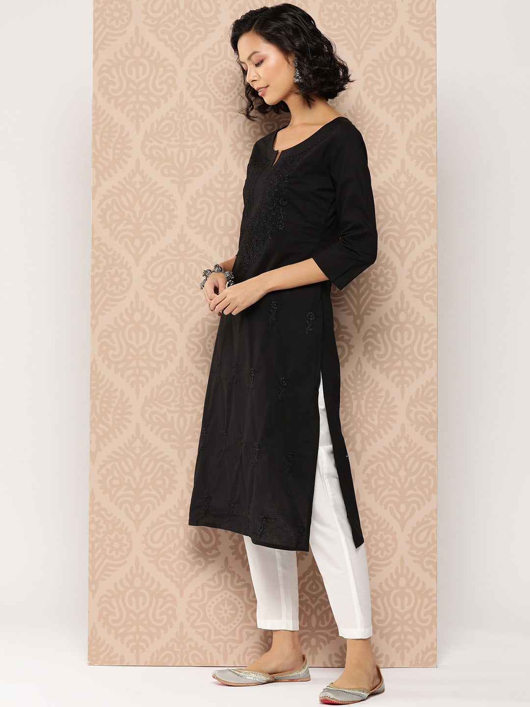 Yufta Black Embroidered Chikankari Cotton Kurta 