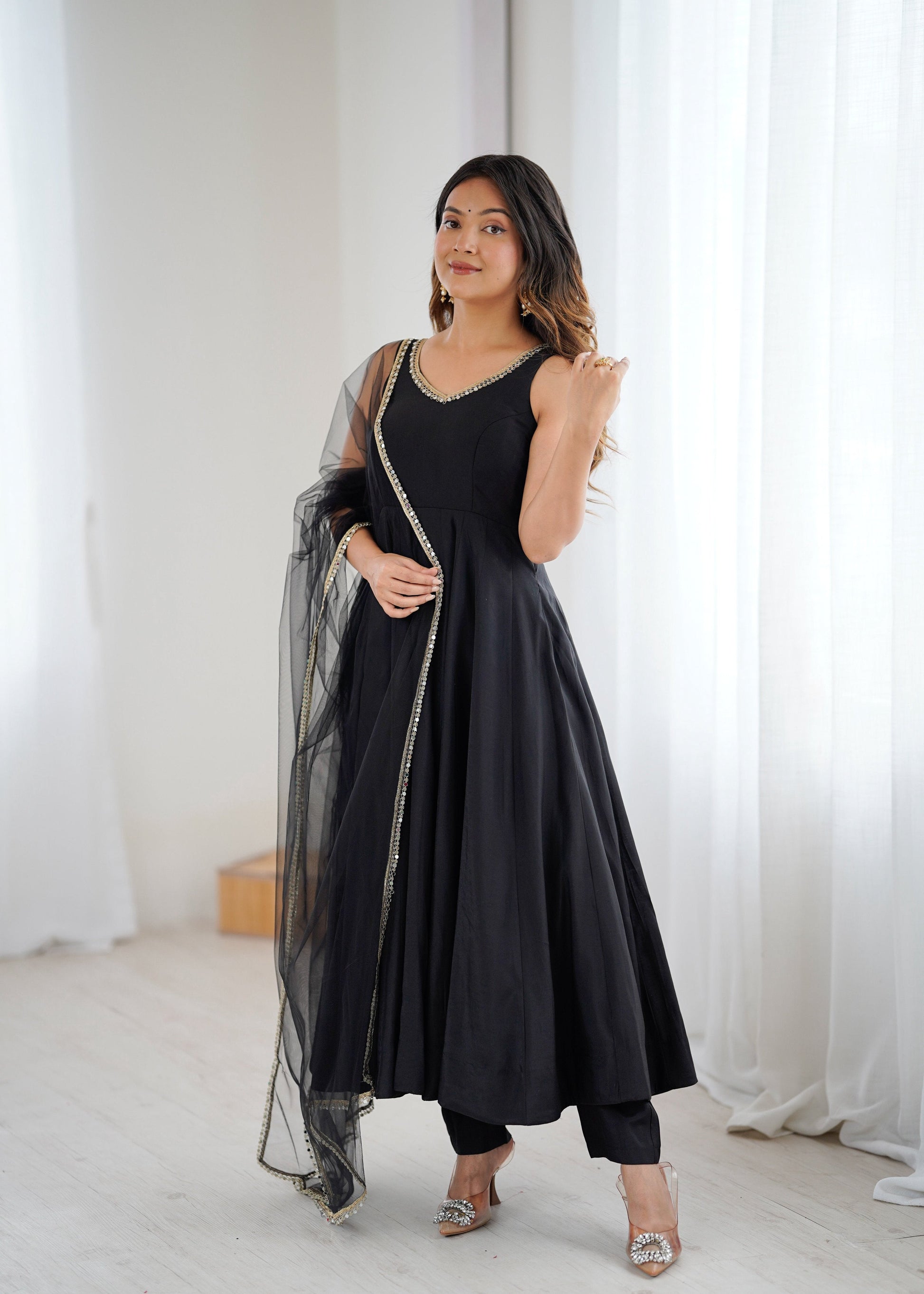 Lorenvalley Fashion Black Pure Romansilk Chanderi Fabric Yoke Fancy Lace Work Anarkali Kurta Pant With Dupatta Set 