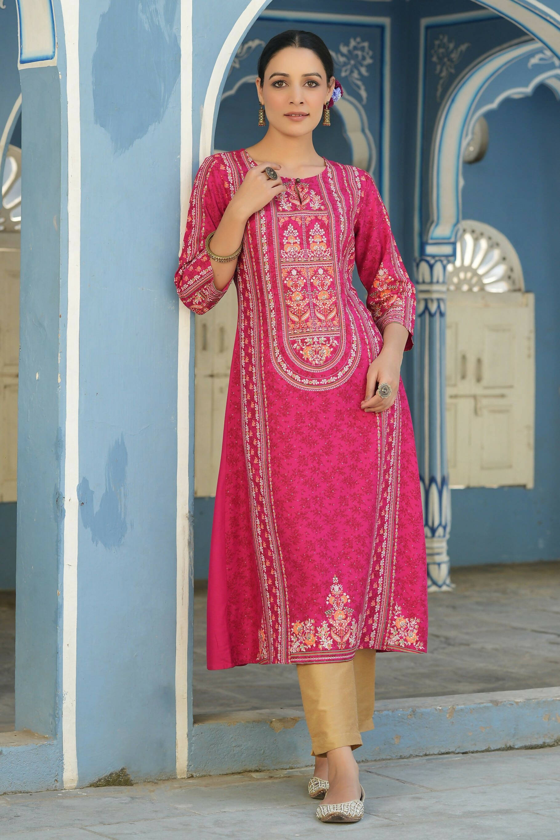 Juniper Women's Fuchsia Rayon Staple Placement Printed A-Line Kurta