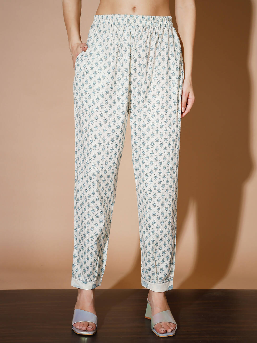 Myshka Women Multi Floral Kurta & Trousers