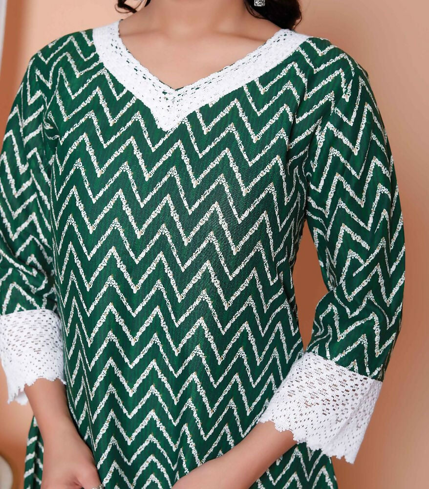Miravan Womens Green Rayon Zigzag Print Kurta With Palazzo Set