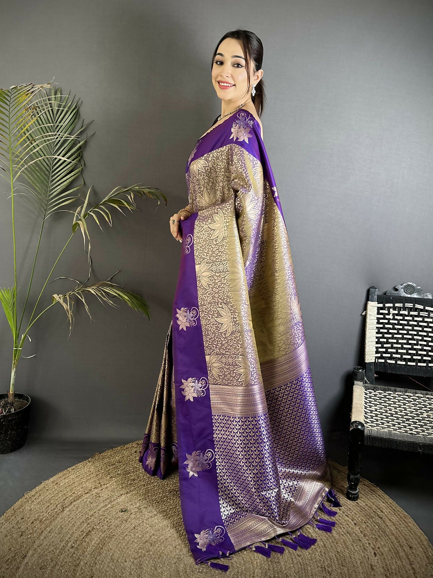 Joban Fashion Purple Intricate Zari Weaving Soft Silk Dharmavaram Saree