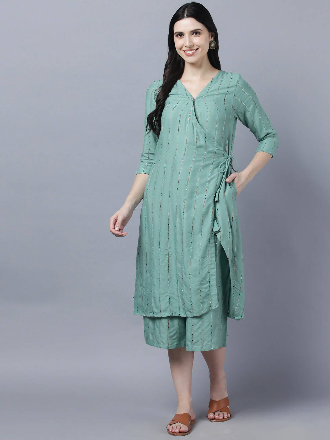 Myshka Women's Stylish Green Cotton 3/4 Sleeve Kurta Palazzo Set