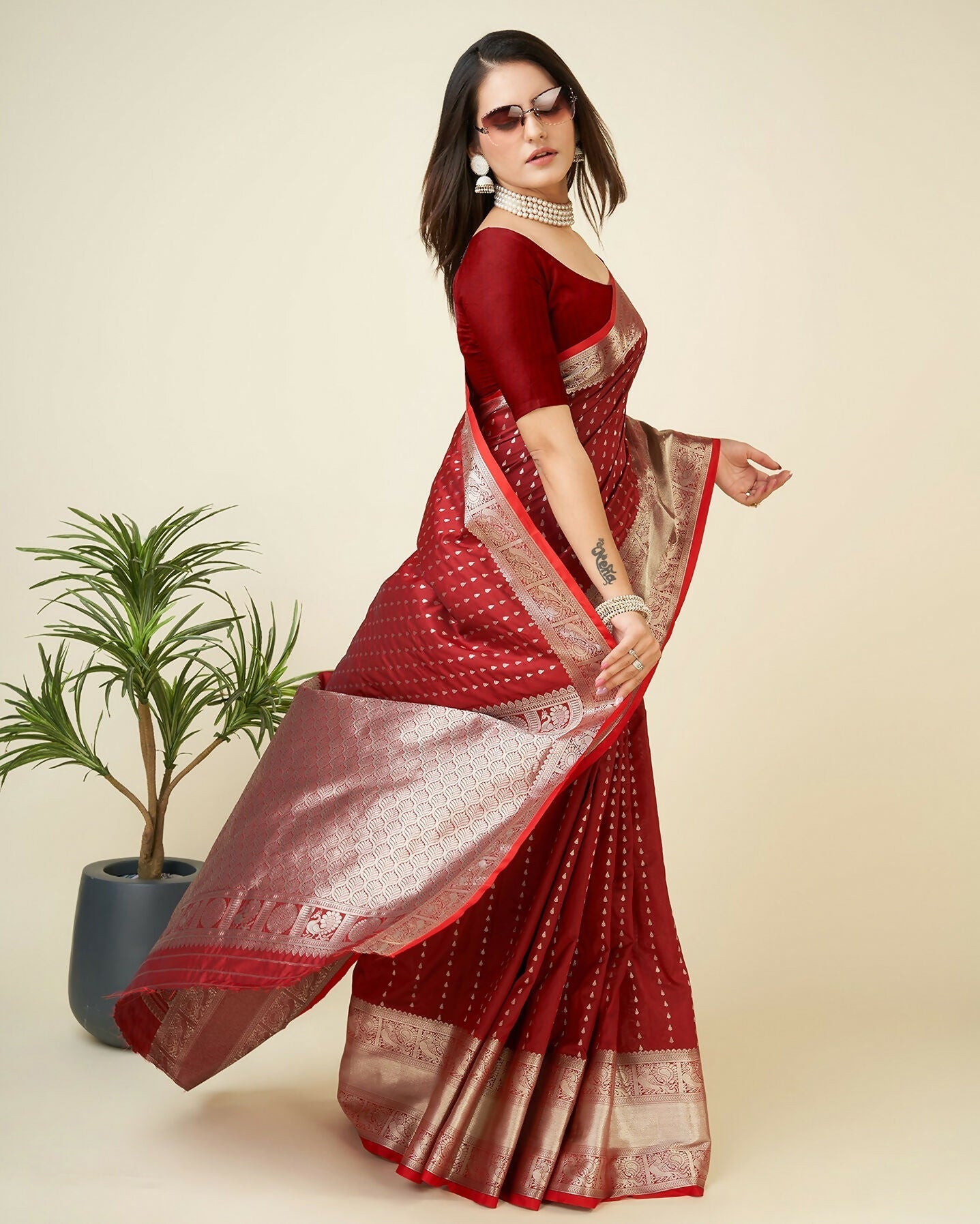 Joban Fashion Red Small Butti Banarasi Silk Sarees 