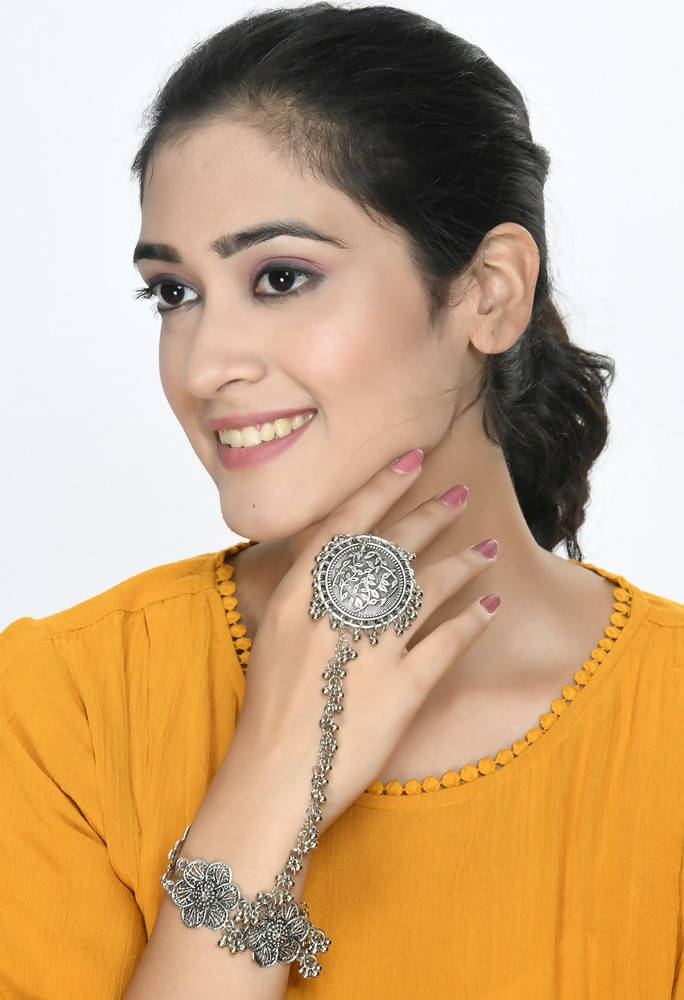 Mominos Fashion Kamal Johar Oxidised Silver-Plated Floral Design Bracelet 