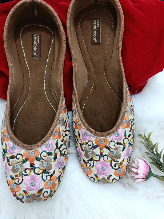 Desi Colour Women Indian Ethnic Footwear-Cushioned Offwhite Multi Floral