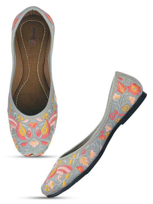 Desi Colour Women Indian Ethnic Footwear-Cushioned -Grey