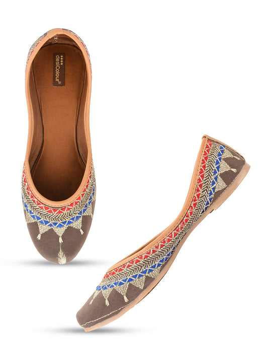 Desi Colour Women Indian Ethnic Footwear-Embroidered Grey Zari