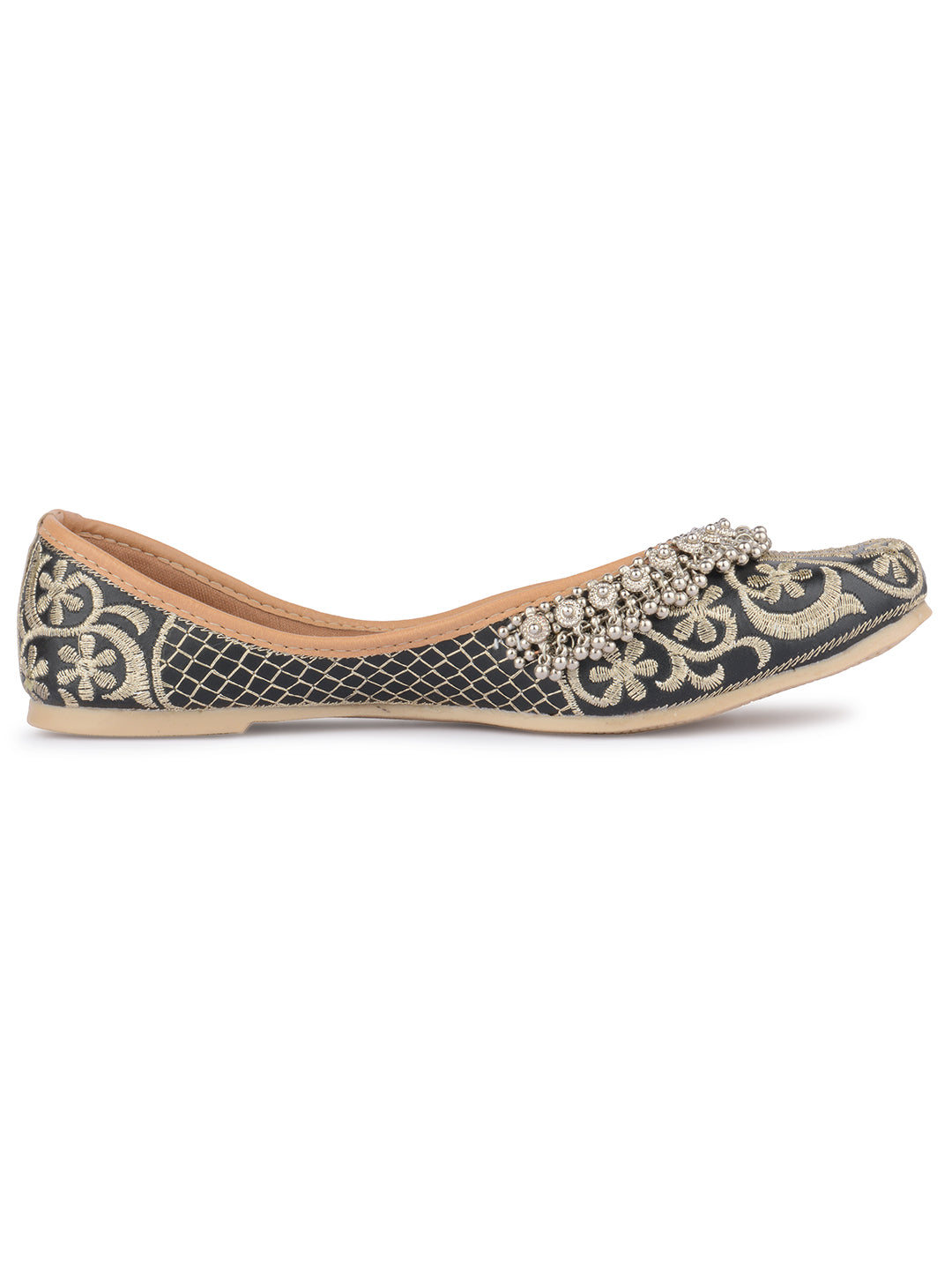 Desi Colour Women Indian Ethnic Footwear-Black Gungroo