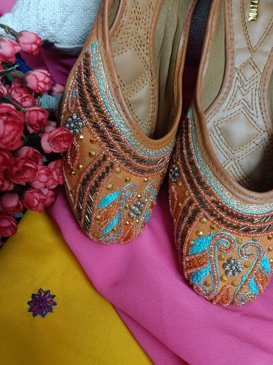 Desi Colour Women Indian Ethnic Footwear-Orange Emb