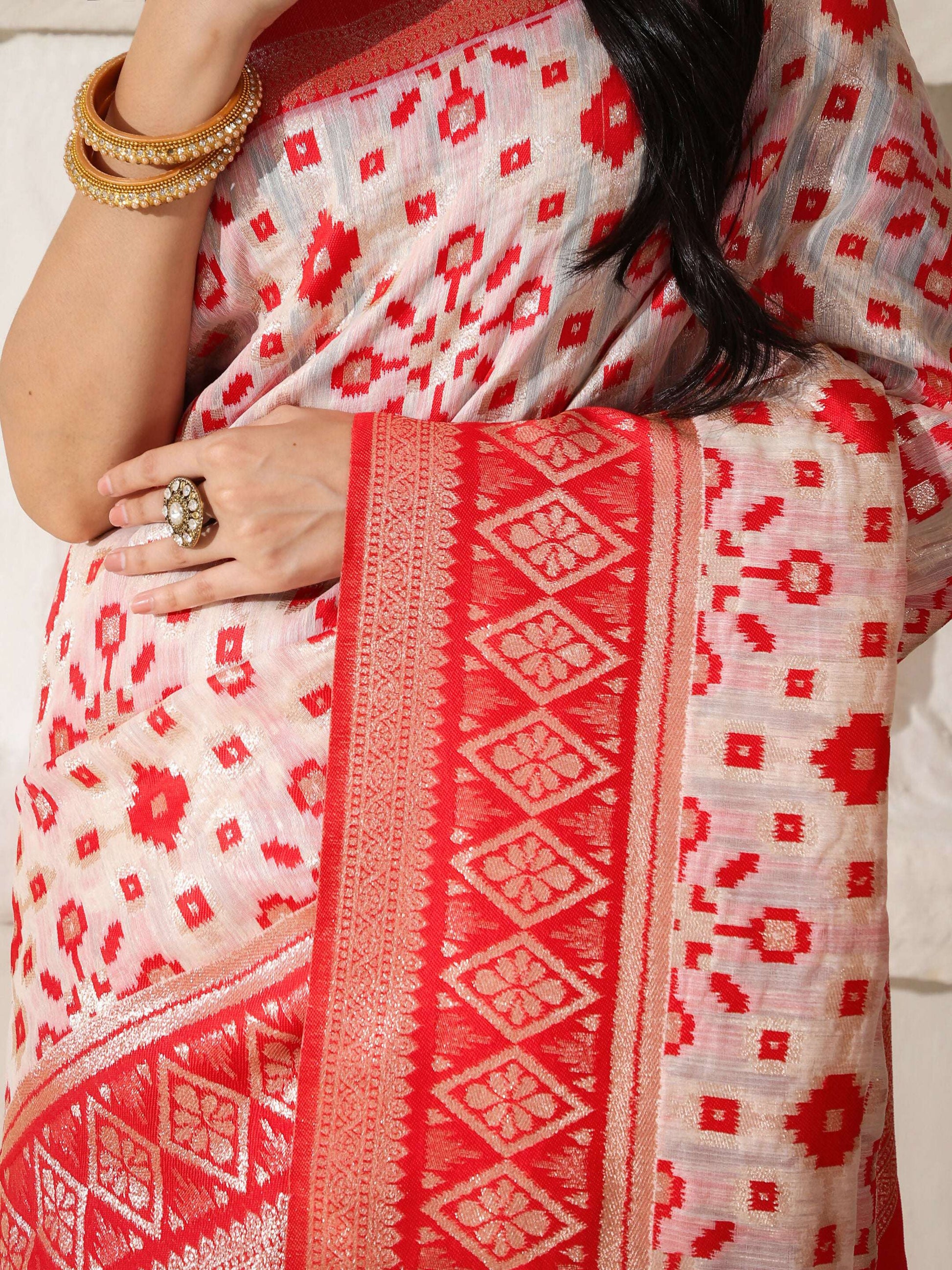 Shree Shyam Fashion Linen Cotton Red & White Saree