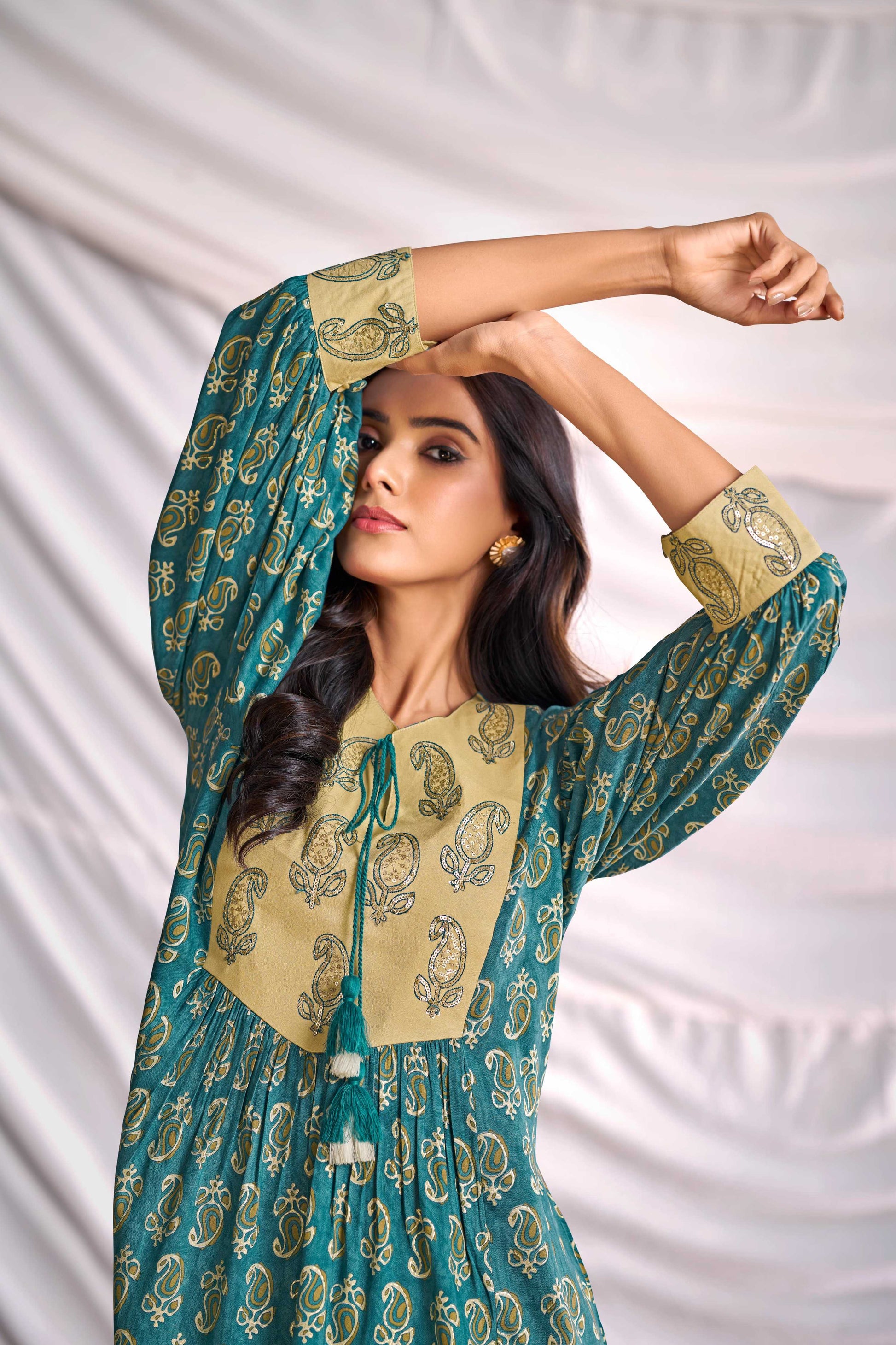 BulBul Women Blue Embroidered Paisley Printed Co-ord Set 