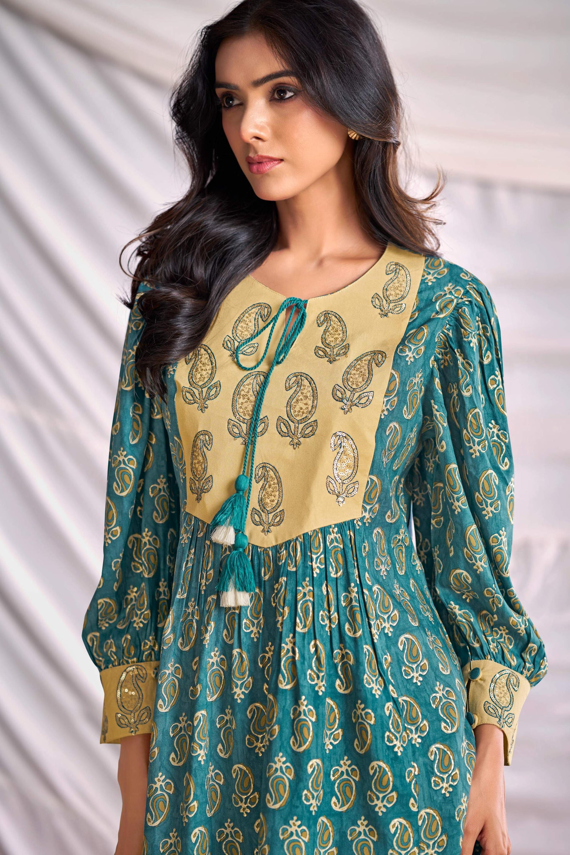 BulBul Women Blue Embroidered Paisley Printed Co-ord Set 