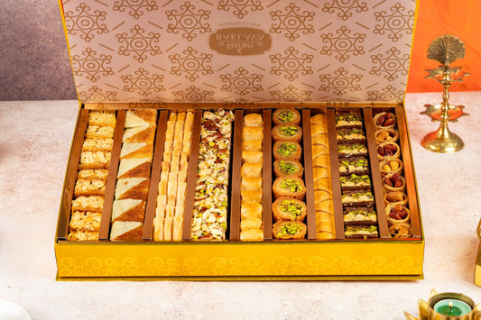 Gourmet Baklava Golden Hamper Box 