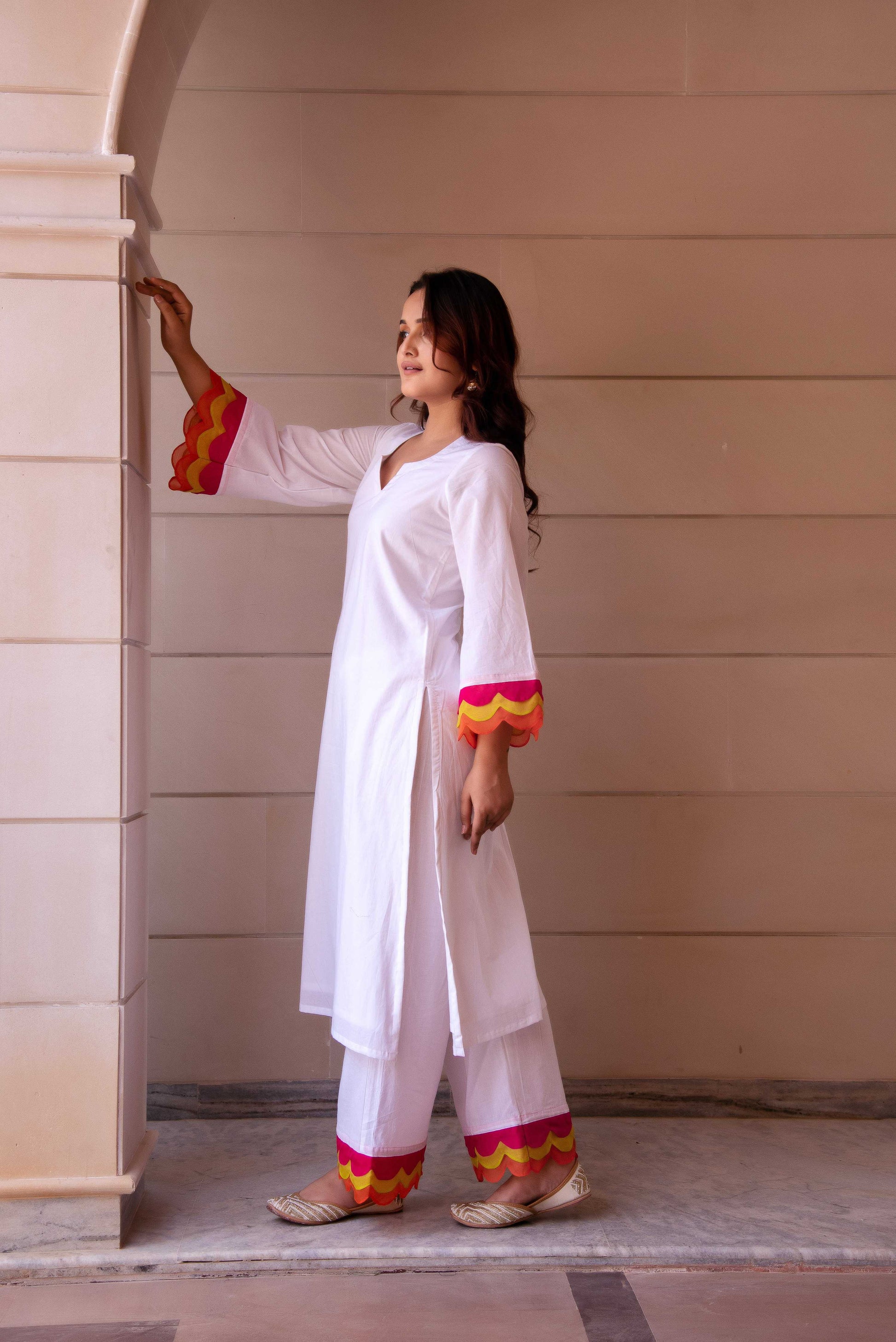 Pomcha Jaipur Kapas Rangbirangi White Co-Ord Set 