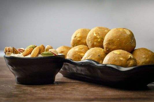 Vijaya Karadant Gandhagiri Laddu (Wheat Laddu) 
