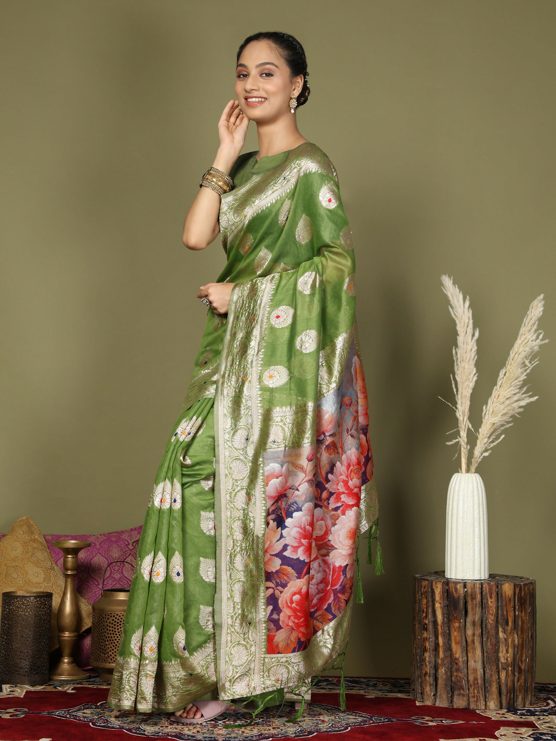 Shree Shyam Fashion Linen Cotton Green Saree